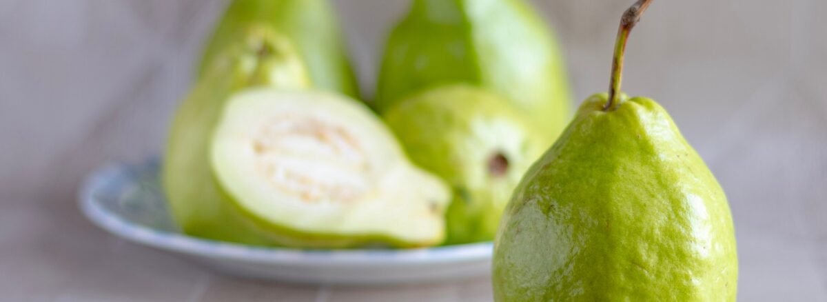 10 Health Benefits of Guava Fruit